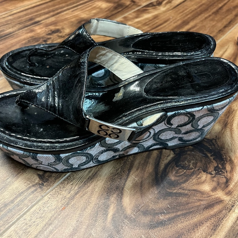 Coach logo black & white Jan wedge heel sandals size 7